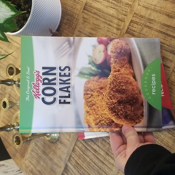 📚 Two Kellogg's Cereal Recipe Cookbooks 📚 - Picture 2 of 10